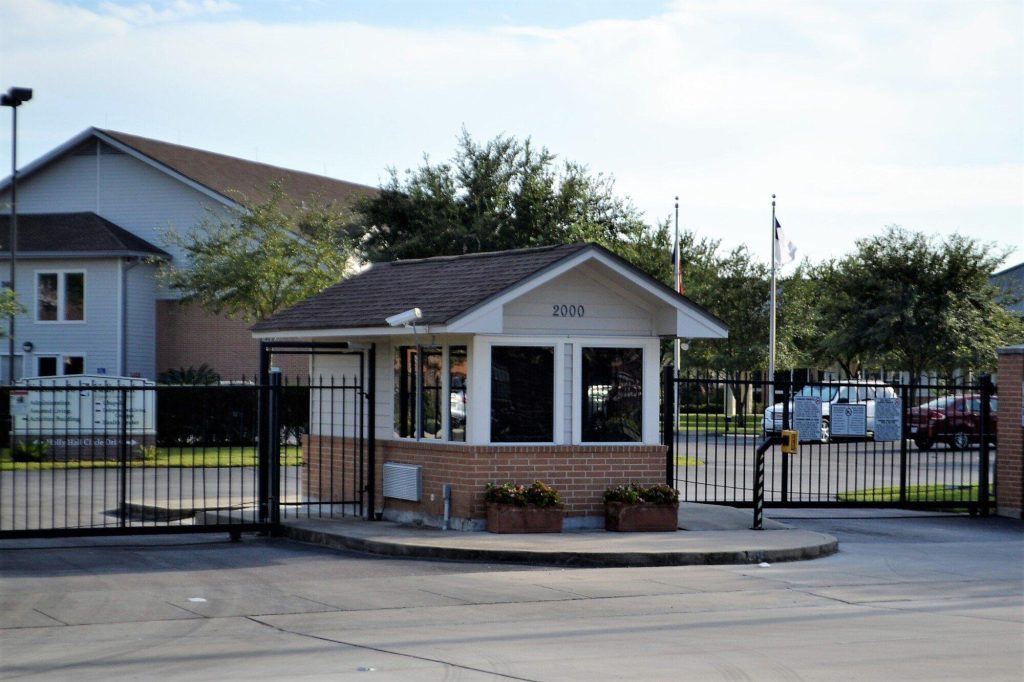 commercial gate repair