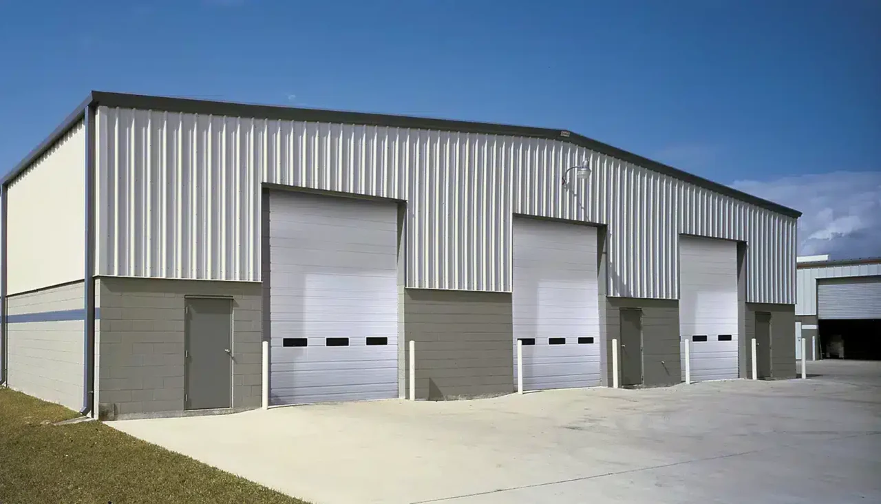 How Commercial Gates Improve Security and Traffic Flow